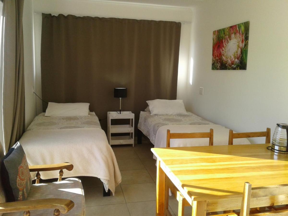Come Home In Oudtshoorn Self-Catering Units Esterno foto