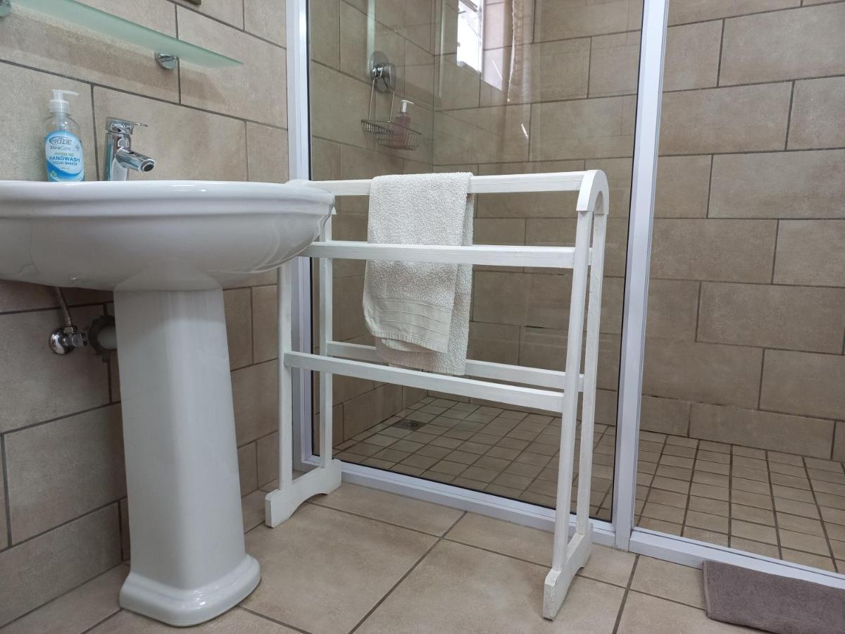 Come Home In Oudtshoorn Self-Catering Units Esterno foto